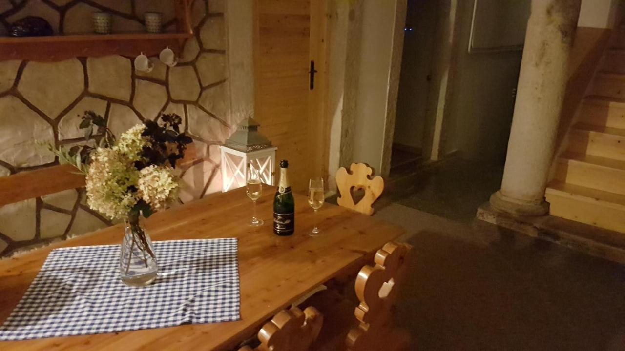 Chalupa V Kopci Vysoka Srbska Esterno foto