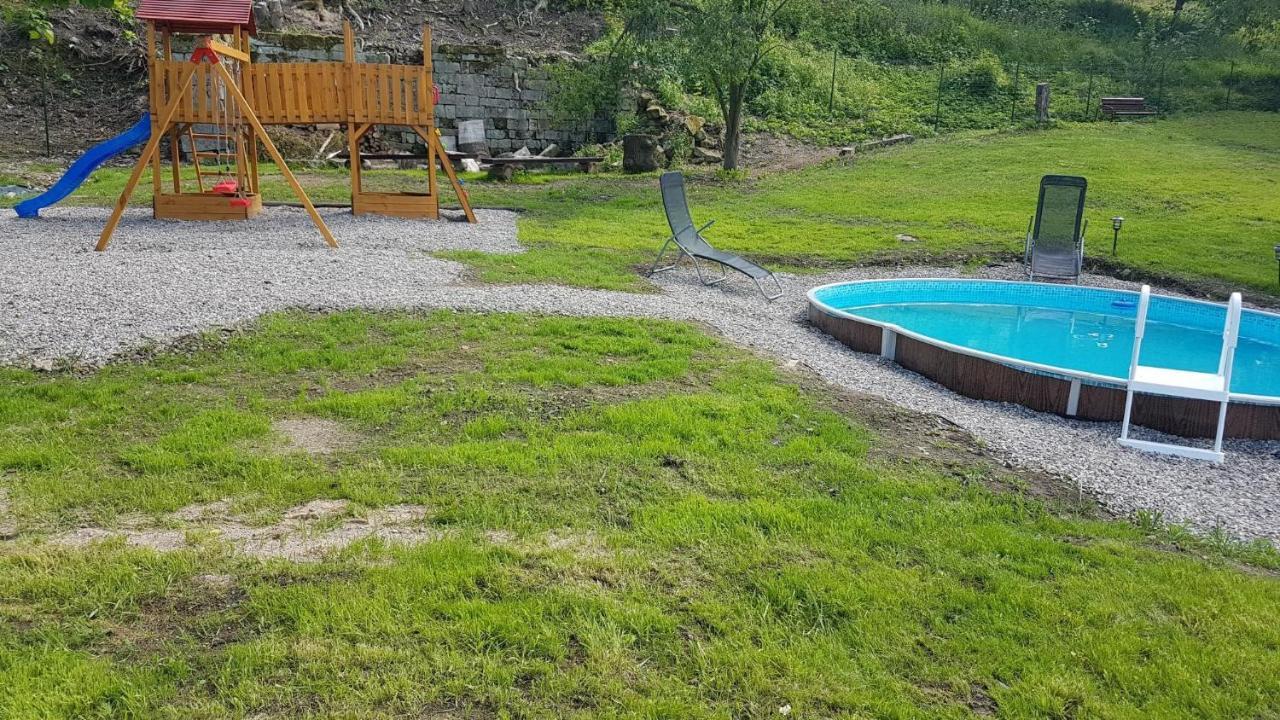 Chalupa V Kopci Vysoka Srbska Esterno foto
