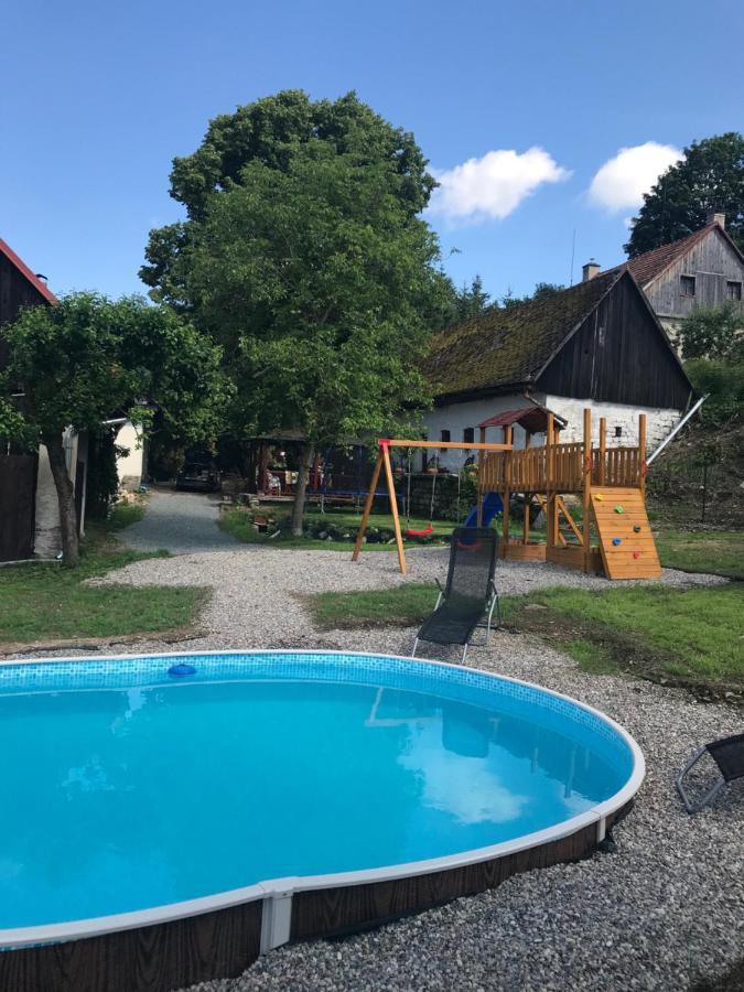 Chalupa V Kopci Vysoka Srbska Esterno foto